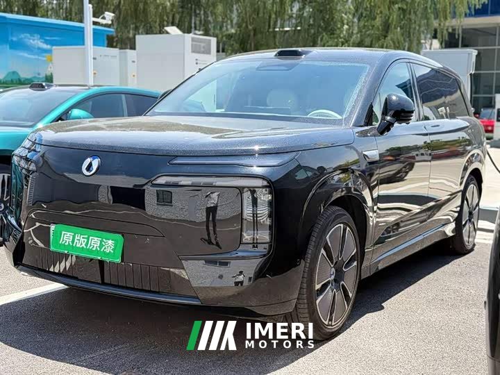 Denza N8L flagship - автомобиль из Китая