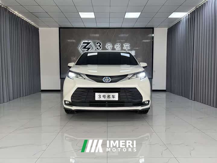 Toyota Sienna 2.5L Automatic