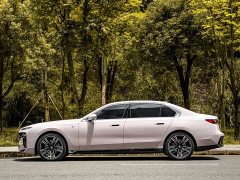 BMW 7 Series 2023 740Li M Sport Package - фото 16