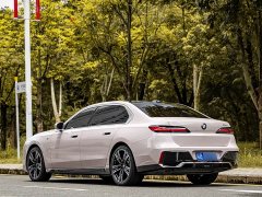 BMW 7 Series 2023 740Li M Sport Package - фото 17