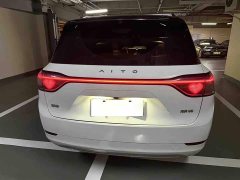 AITO Wenjie M9 extended range Ultra version 52kWh 5-seater version - фото 3