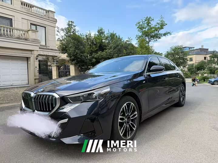 BMW 5 Series 530Li Leading M Sports Package - автомобиль из Китая