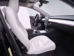 Tesla Model Y standard range rear-wheel drive version - фото 18