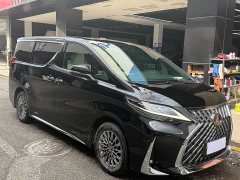 Lexus LM 2020 300h seven-seater elegant version - фото 3