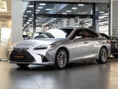 Lexus ES 300h Executive Edition - фото 1