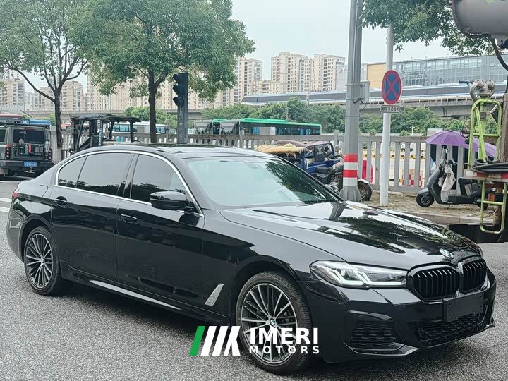BMW 5 Series 530Li leading M sports package - автомобиль из Китая