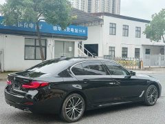 BMW 5 Series 530Li leading M sports package - фото 7