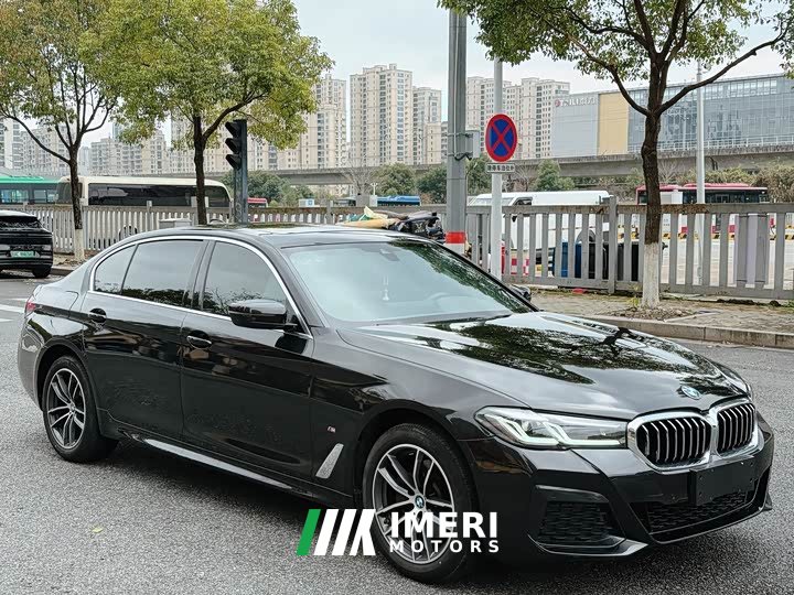 BMW 5 Series 2022 525Li M Sports Package - автомобиль из Китая