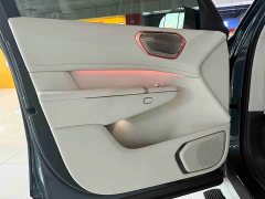 Lynk & Co 900 2.0T Ultra 6-seater - фото 14