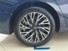 Hongqi H5 2.0T automatic smart connected flag version - фото 6