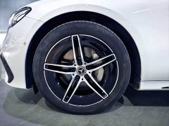Mercedes-Benz E-Class (Imported) E 300 Fashionable Sports Edition - фото 4