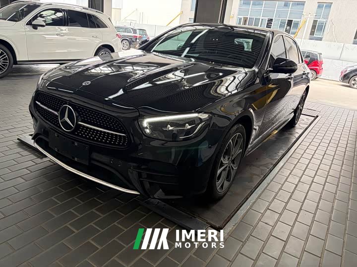 Mercedes-Benz E-Class E 300 L Sporty and Fashionable - автомобиль из Китая