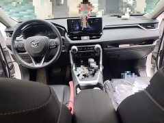Toyota RAV4 Rongfang 2.0L CVT two-wheel drive 20th anniversary platinum commemorative edition - фото 10