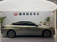 Lexus ES 200 Premium Edition - фото 5