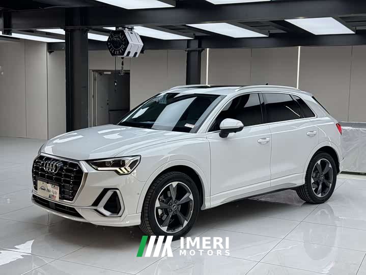 Audi Q3 35 TFSI Fashionable and Dynamic (1.4T) - автомобиль из Китая