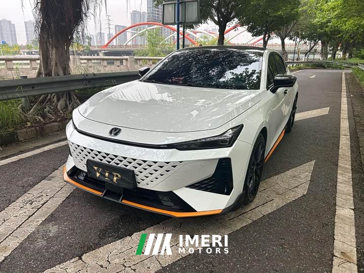 Changan UNI-V 1.5T noble sports - автомобиль из Китая
