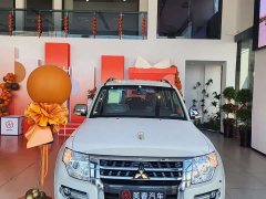 Mitsubishi Pajero (imported) 2020 3.0L automatic - фото 2