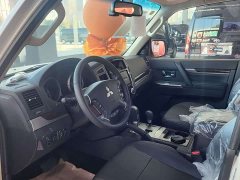 Mitsubishi Pajero (imported) 2020 3.0L automatic - фото 8