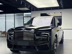 Rolls-Royce Cullinan Black Badge - фото 1