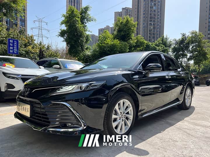 Toyota Camry 2023 2.0G Deluxe Edition - автомобиль из Китая