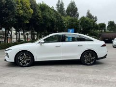 Lexus Roewe D7 EV 510km rear drive flagship version - фото 4