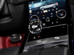Land Rover Range Rover Velar 2022 250PS Glitter Gold Collector’s Edition - фото 17