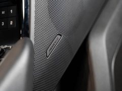 Land Rover Range Rover Velar 2022 250PS Glitter Gold Collector’s Edition - фото 18