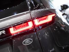 Land Rover Range Rover Velar 2022 250PS Glitter Gold Collector’s Edition - фото 8