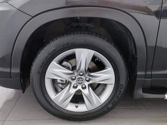 Toyota Highlander 2.0T four-wheel drive luxury version 7 seats - фото 17