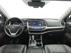 Toyota Highlander 2.0T four-wheel drive luxury version 7 seats - фото 5