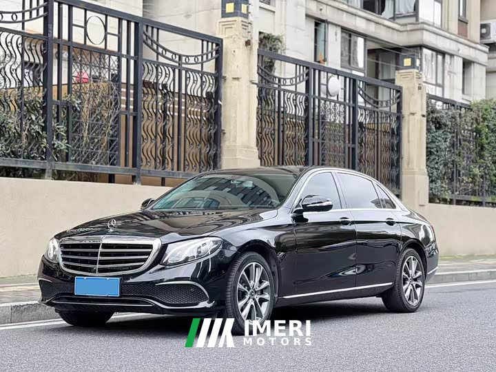 Mercedes-Benz E-Class E 300 L Sporty and Fashionable - автомобиль из Китая