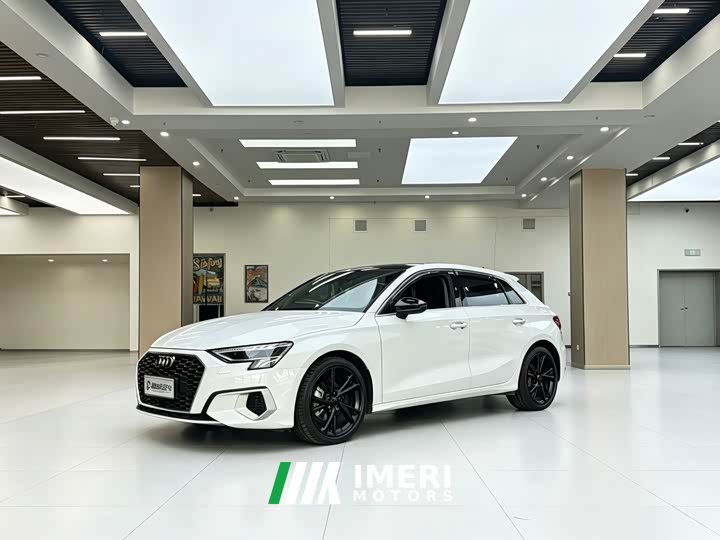 Audi A3 Sportback 35 TFSI stylish and sporty - автомобиль из Китая