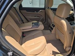 Jaguar XFL 2.0T P250 two-wheel drive exclusive luxury version - фото 13