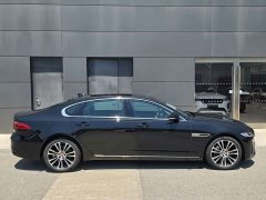 Jaguar XFL 2.0T P250 two-wheel drive exclusive luxury version - фото 6