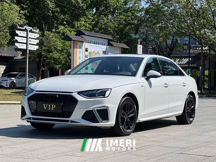 Audi A4L 40 TFSI Fashionable and Dynamic - автомобиль из Китая