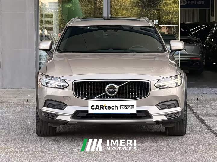 Volvo V90 Cross Country B5 AWD Zhiyuan Edition - автомобиль из Китая