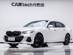 BMW 5 Series 2024 530Li Leading M Sports Package - фото 1