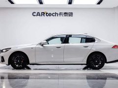 BMW 5 Series 2024 530Li Leading M Sports Package - фото 3