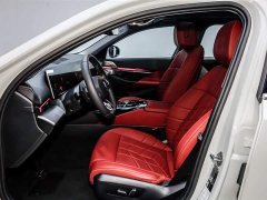 BMW 5 Series 2024 530Li Leading M Sports Package - фото 9