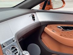 Bentley Continental 4.0T GT V8 Convertible - фото 18