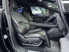 Lynk & Co Gaohe HiPhi X Founder Edition 6-seater - фото 14