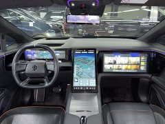 Lynk & Co Gaohe HiPhi X Founder Edition 6-seater - фото 18