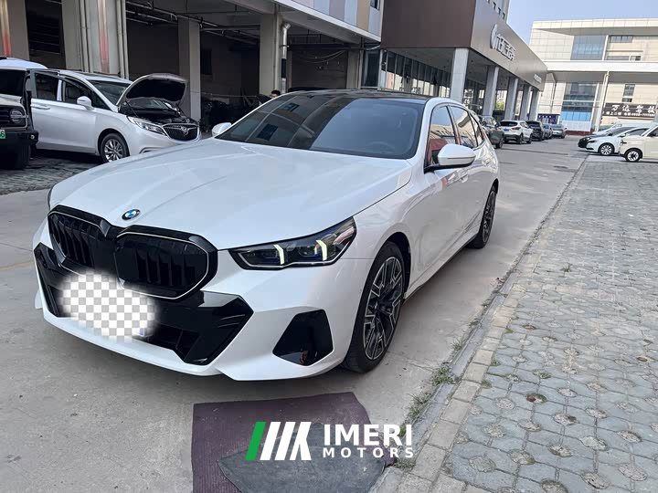 BMW 5 Series 2025 530Li Exclusive M Sports Package - автомобиль из Китая