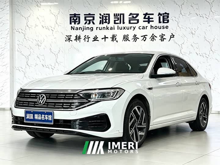 Volkswagen Sagitar 280TSI DSG surpasses Lite version