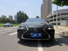 Lexus ES 200 Premium Edition - фото 2