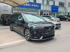 Volvo EM90 2025 Ultra six-seater - фото 3