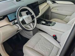 Volvo EM90 2025 Ultra six-seater - фото 7