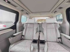 Volvo EM90 2025 Ultra six-seater - фото 9