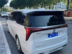 BMW Century 2023 2.0T Six-Seater Yunshi Edition - фото 3