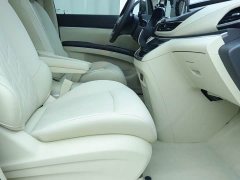 Buick GL8 land business class premium type - фото 8